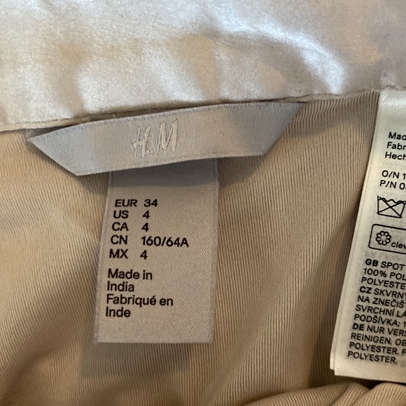 Cute skirt with sparkles soft to the touch and airy - Picture 2 of 2